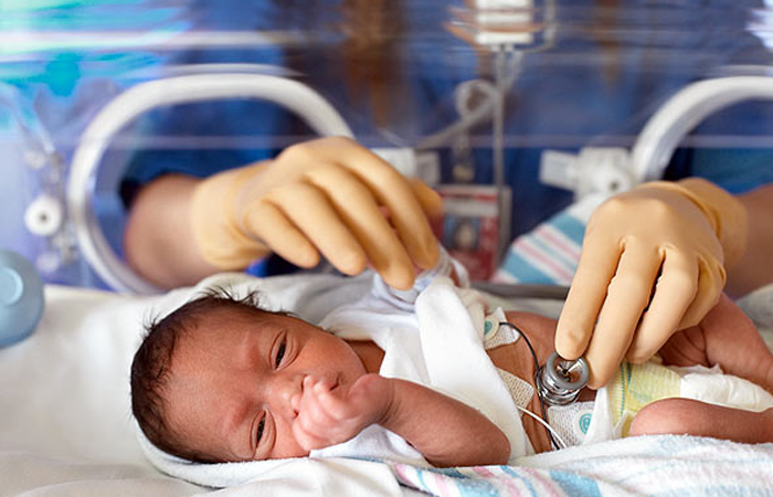 Atención Hospitalaria en Unidad de Cuidados Intensivos Neonatales